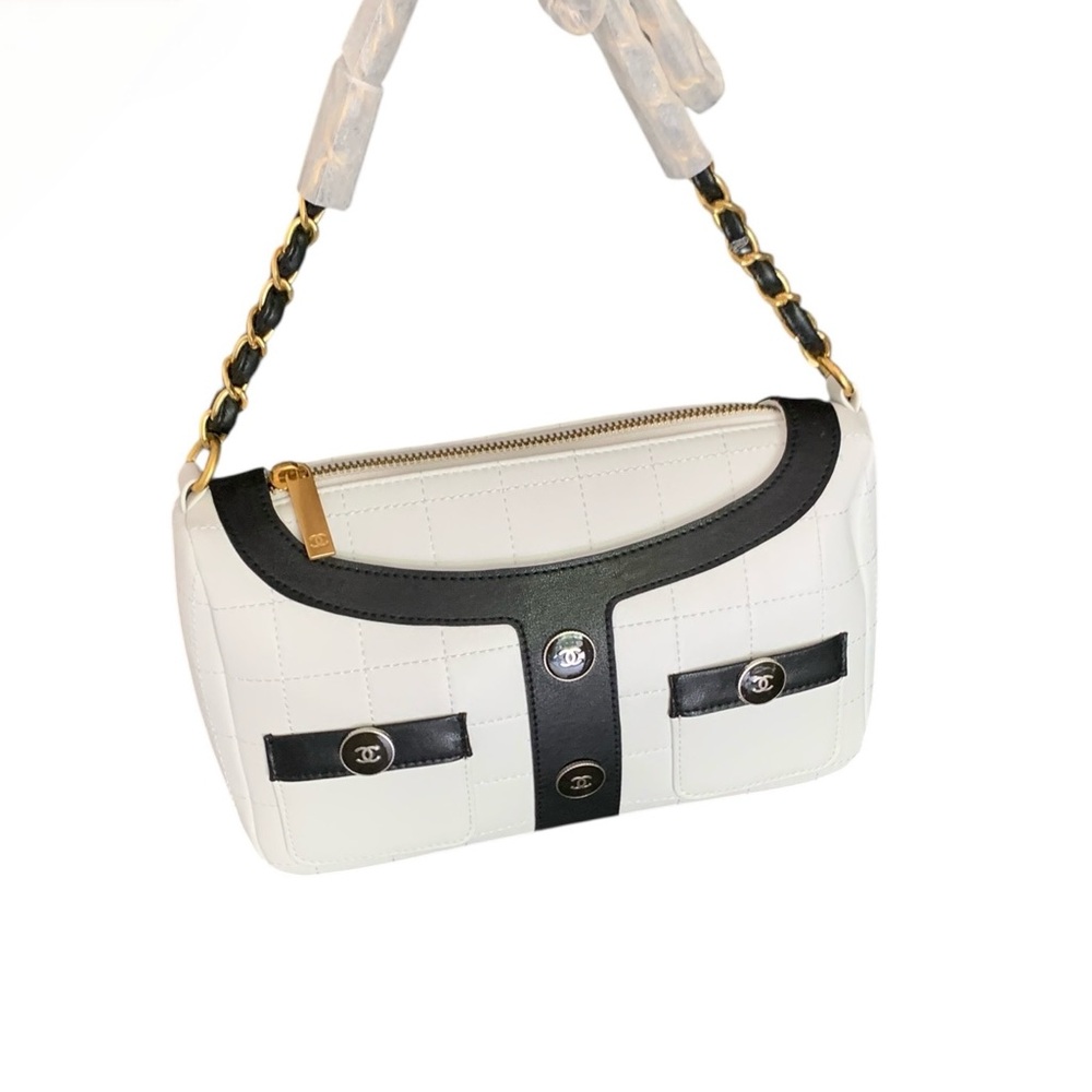 White & Black Quilted Shoulder Bag worn once